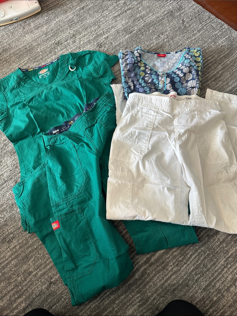 Dickies Kids Green Scrub Top and Pants Set